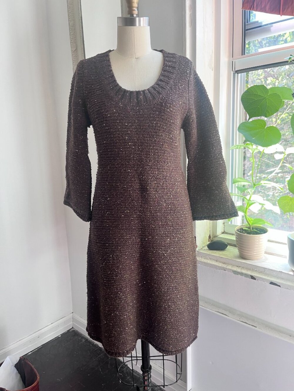 Max Studio Beautifully Cut Earthy Chocolate Brown Tweed Knit Sweater Dress